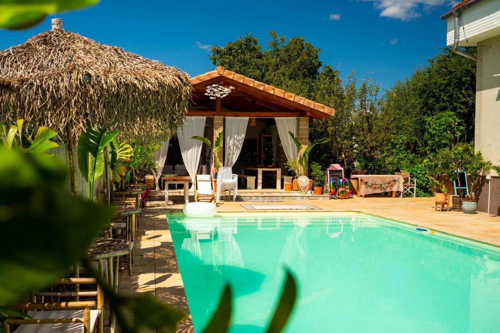 Ron De Mar & La Brisa Bed & Breakfast Pezinok Exterior photo
